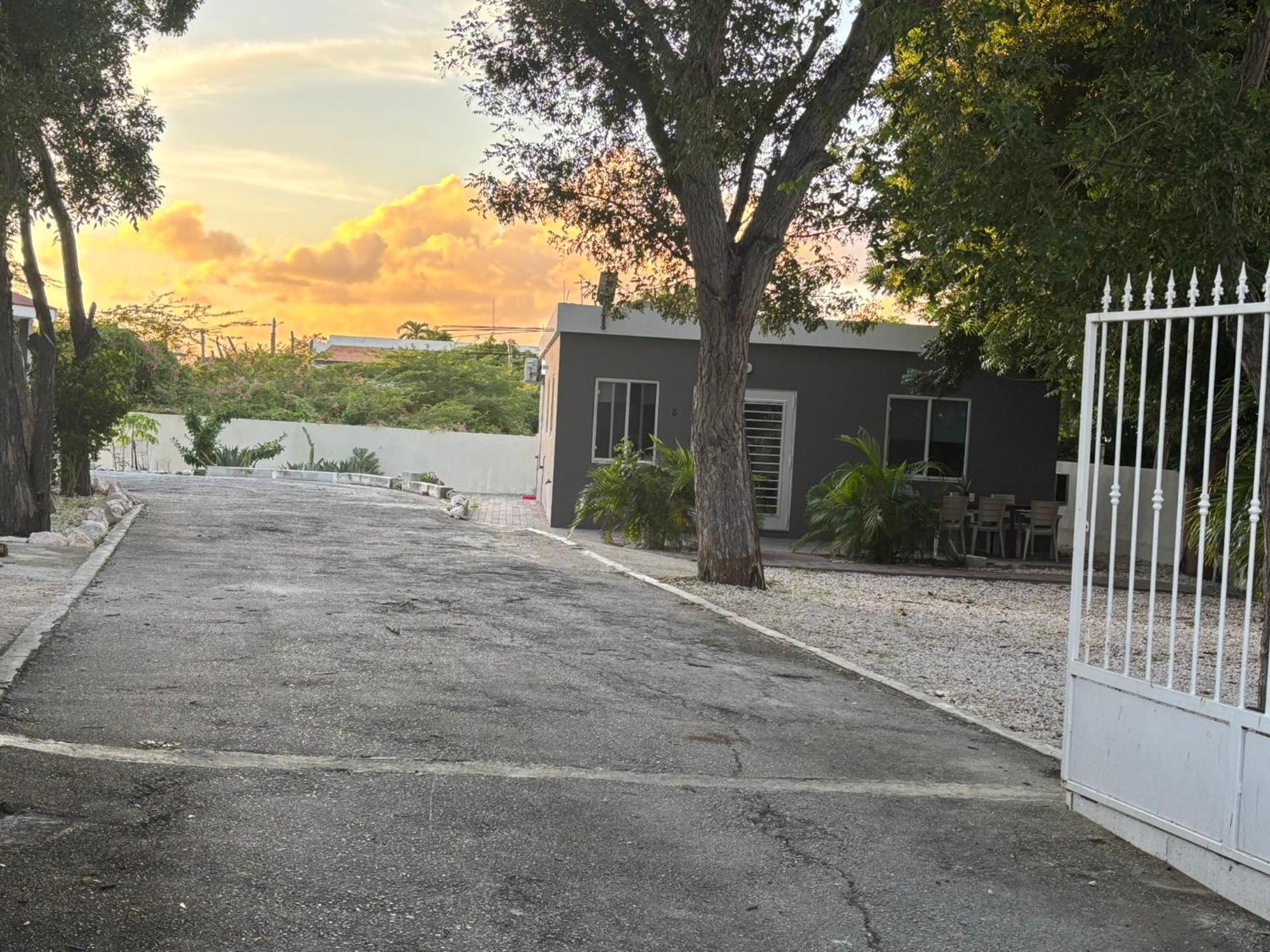 Advantage Apartments Curacao Willemstad Zewnętrze zdjęcie