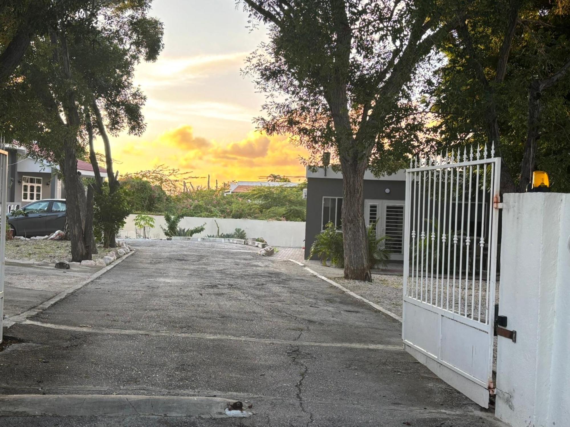 Advantage Apartments Curacao Willemstad Zewnętrze zdjęcie